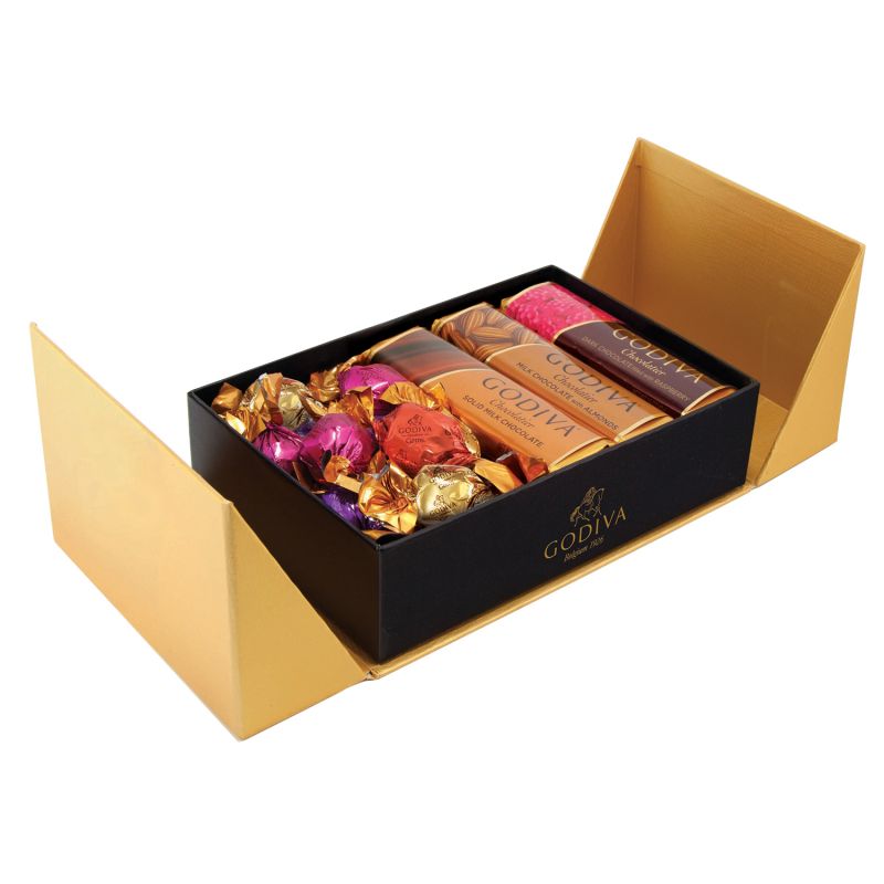 Apple box золотое. Бокс из золотого яблока. Godiva Sweet. Box Gold Apple новогодний 2021. Джели бокс из золота.